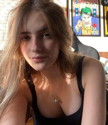 Camila Moroz hd erwachsene fotos