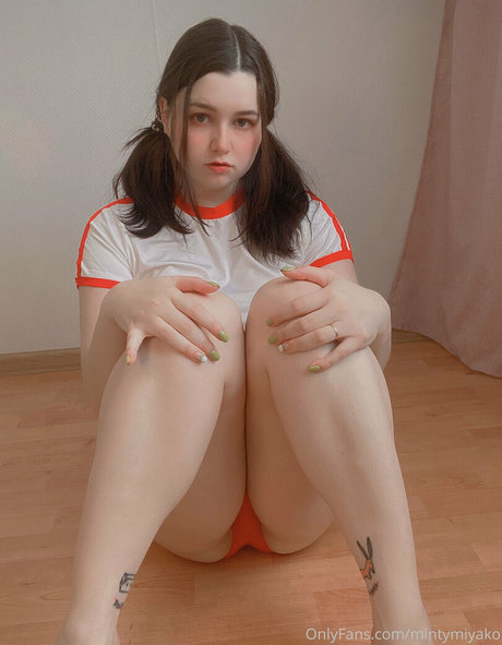 MintyMiyako sexy pornografische foto