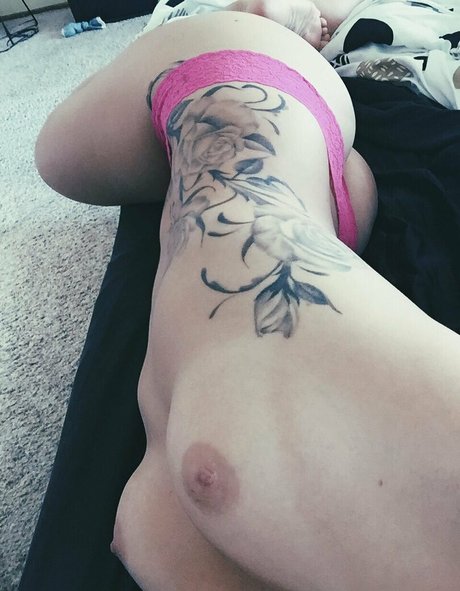 Savannah Roses nackt schöne bilder