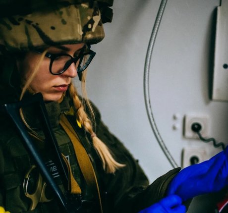 kira mistress of chaos freie porno fotos