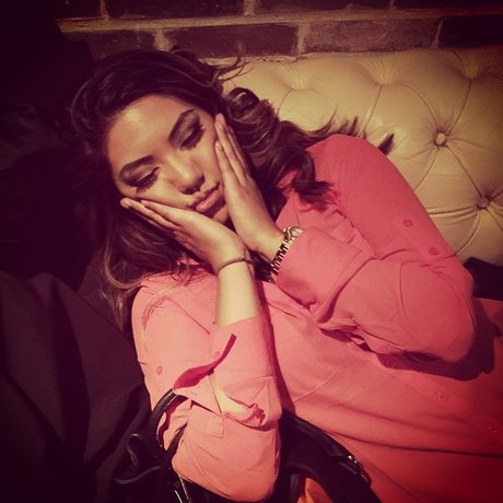 Janelle Ha exklusive heiße bild