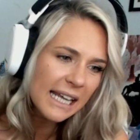 Legendarylea top erotische bild