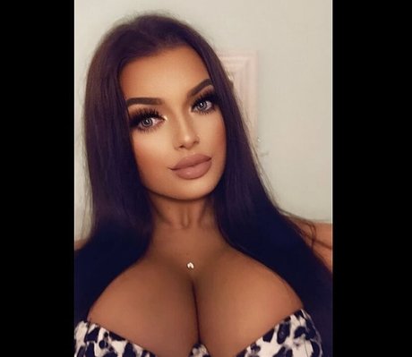 Emily Colbeck Dorset xxx akt archiv