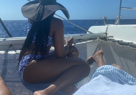 Dr Ebonie Vincent top heiße foto