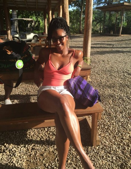 Dr Ebonie Vincent schauspielerin freie bilder