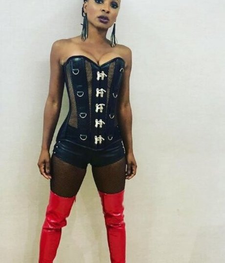 Shanola Hampton model heiße bild