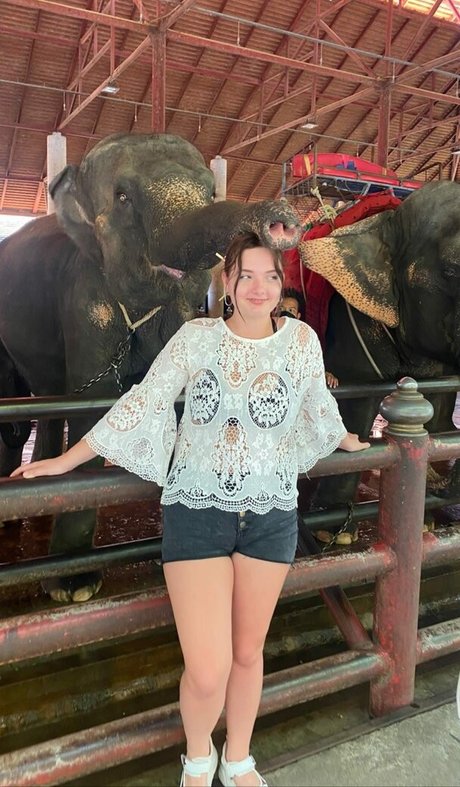 Caroline Moore nacktheit freie bild