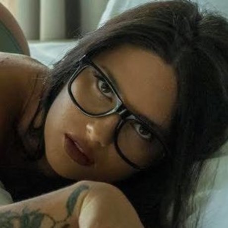 Ana Pusovnik perfekte pornographische fotos