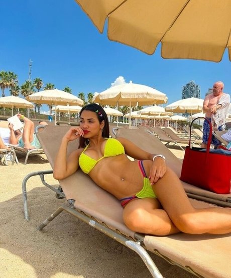 Juju Araujo freie nackt galerie