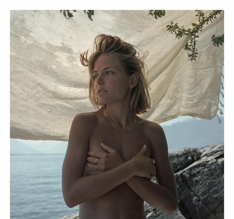 Chloe Kian top bilder