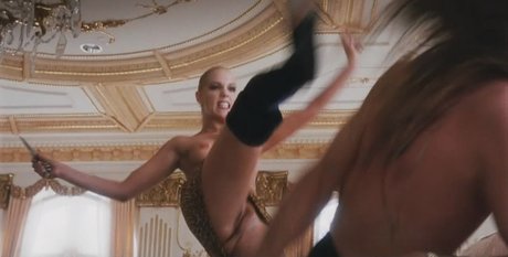 Elizabeth Berkley hd perfekte galerien