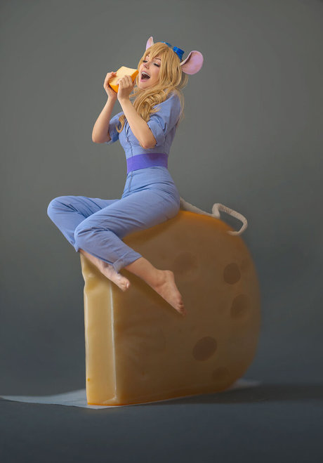 blondine masturbiert nur fans nackt kunst archiv