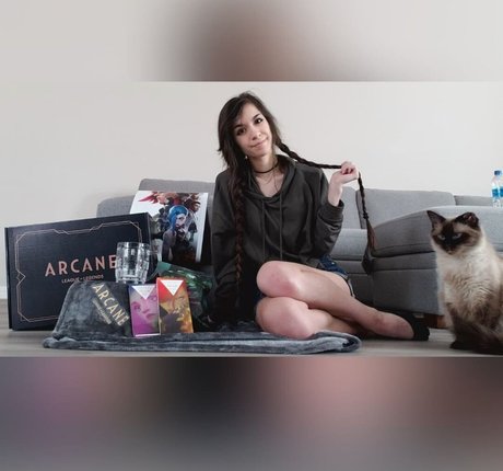 MaryMaybe top exklusive galerie