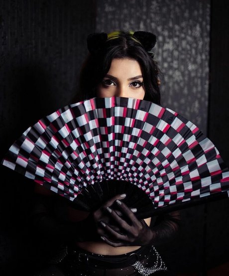 Valentina Acosta Giraldo kunst pornographische bilder