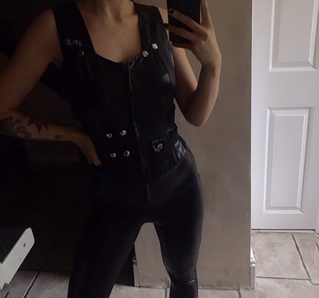 kourtneyxpaige kunst heiße galerie