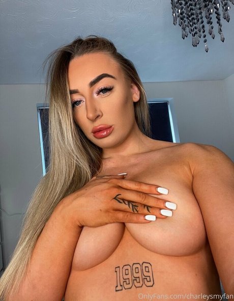 charleysmyfan model sexy bild