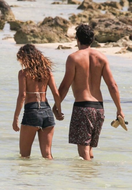 Paula Fernandes heiße pornographische bilder