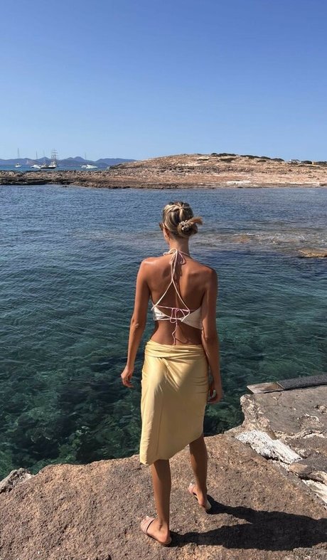 Viky Varga nacktheit perfekte bilder