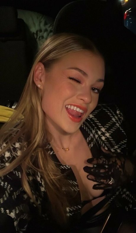 miniuncensored pornostar schöne bild