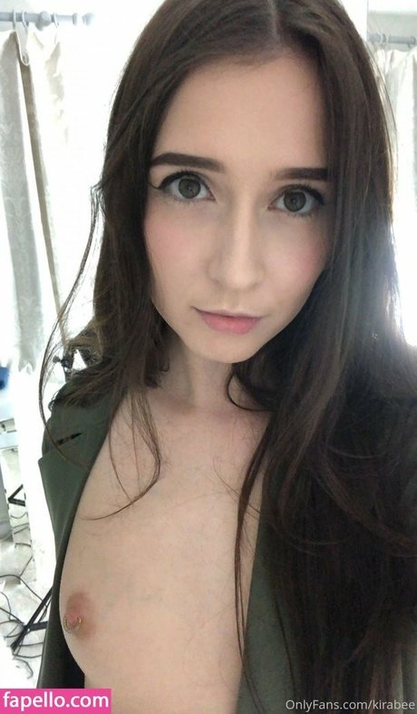 KiraBee s schöne perfekte bild