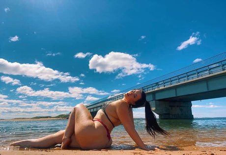 Sofia MacBeth xxx nackten galerie