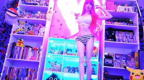 Faellu erwachsene nackten archiv