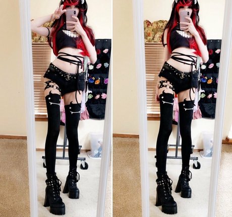 Faellu erotische heiße galerie