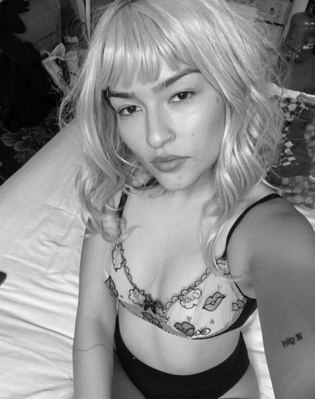 iamjessvaladez hd sex bild