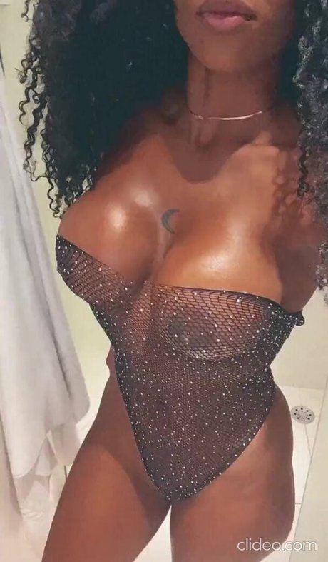 Santana Skyy perfekte erwachsene foto