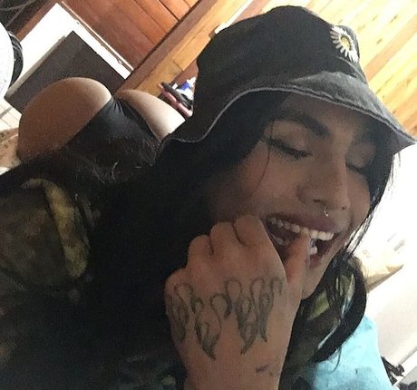 Vitoria Rocha top porno foto