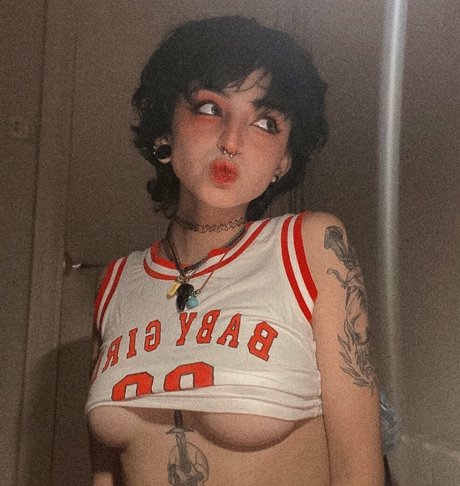 covergore 666 model nackte galerie