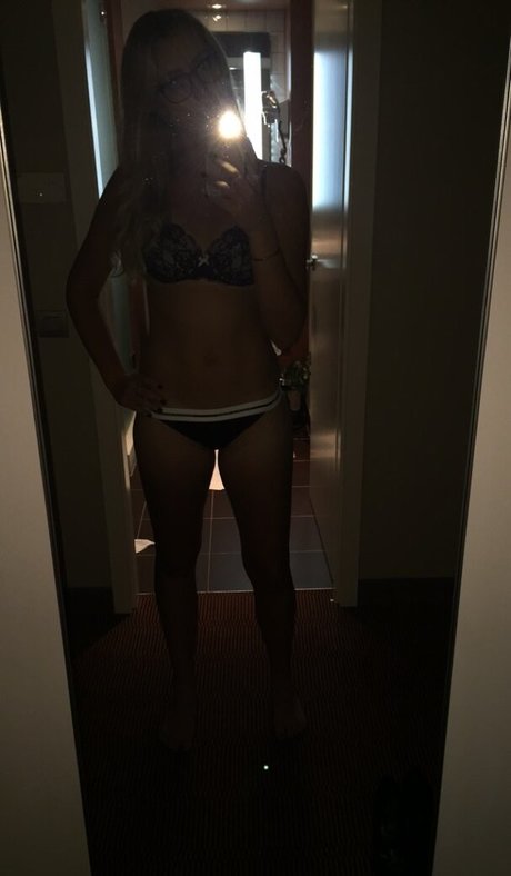 Kristina Mladenovic kunst pornographische bild