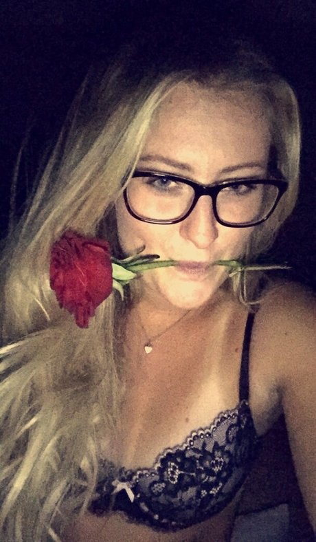 Kristina Mladenovic freie pornostar bilder