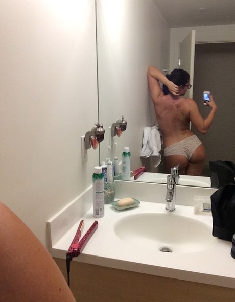 nackte rothaarige onlyfans xxx kunst galerien