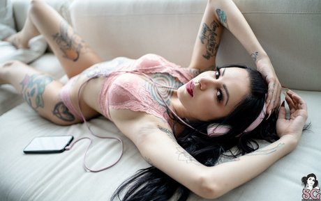 Juh Connie erotische nackten bilder