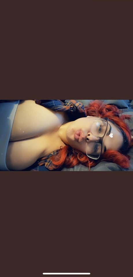 poisionivey exklusive nackt bild