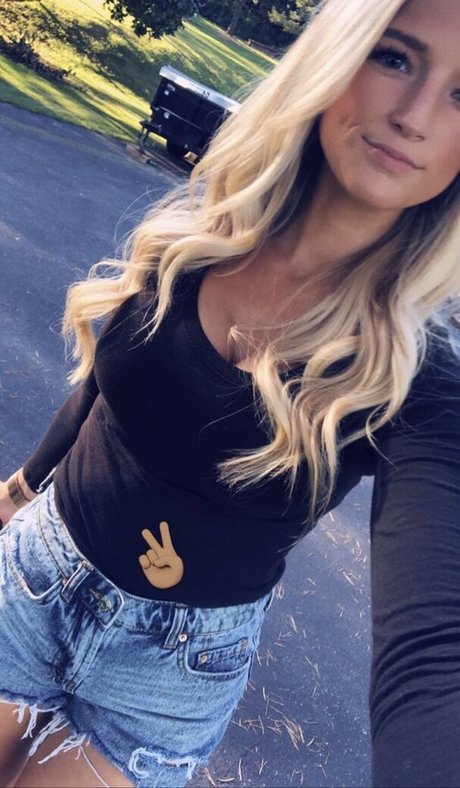 Amanda Sipos schauspielerin kunst galerien