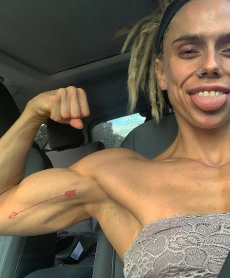 Mel With The Dreads kostenlose akt galerie