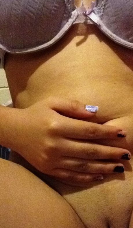 Nelly Salgado exklusive heiße bilder