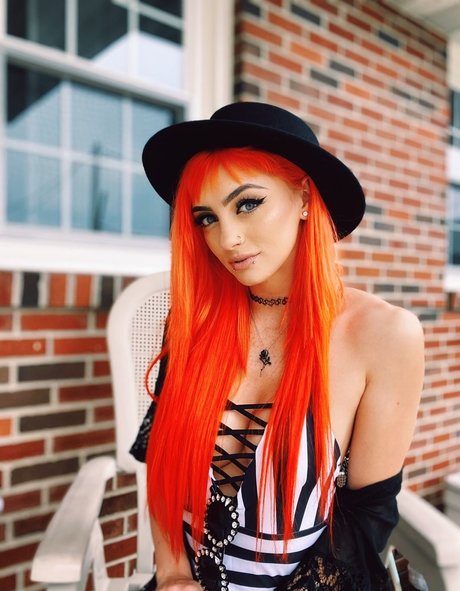 joi teen onlyfans kunst akt archiv