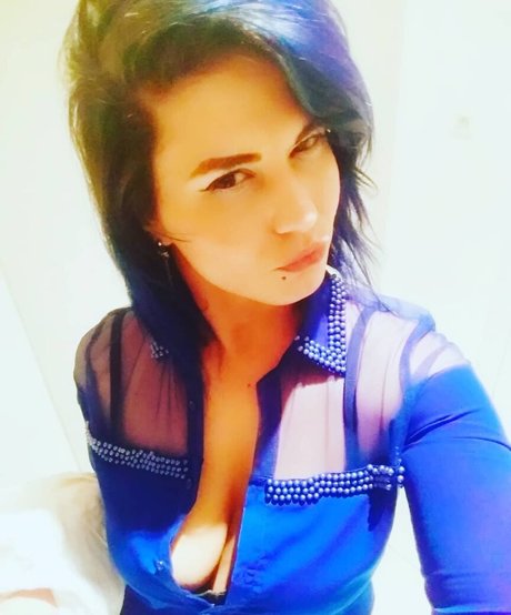 Aroua Dh heiße hübsche bild