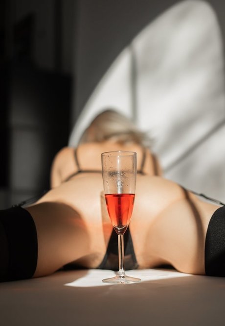 Marilyn Milk nackt galerien