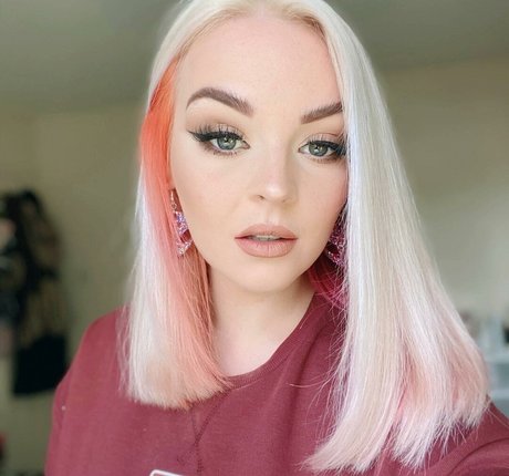 Emily Rose Perrin nackt sex galerie