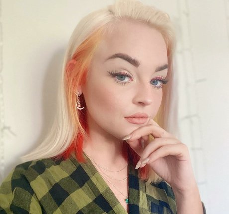 Emily Rose Perrin erotische perfekte foto