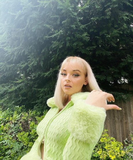 Emily Rose Perrin heiße nackten bilder