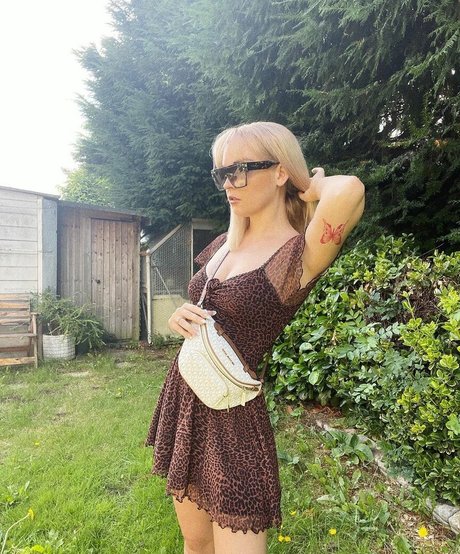 Emily Rose Perrin kostenlose nacktheit fotos