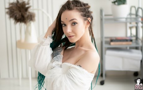 Aliceverner model nackte fotos