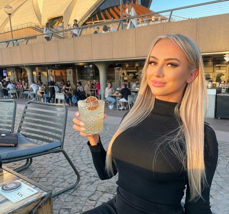 Taylah Small perfekte sex galerie