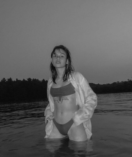 Daniela Montaguth nackt sexy foto