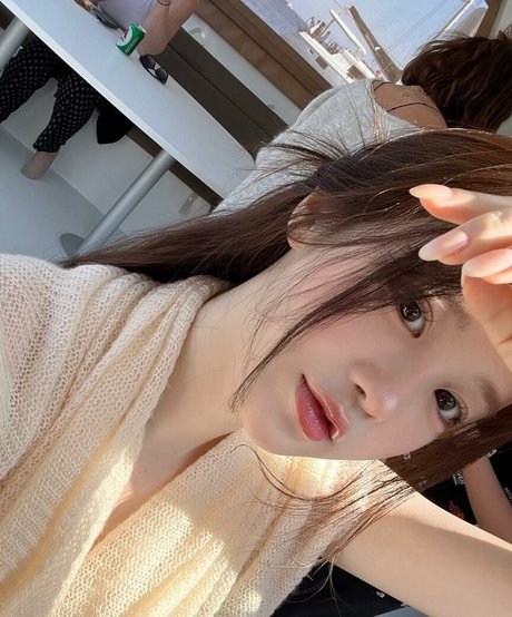 Uzaa erwachsene pornostar fotos